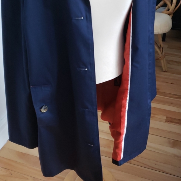 Windbreaker - Picture 3 of 8